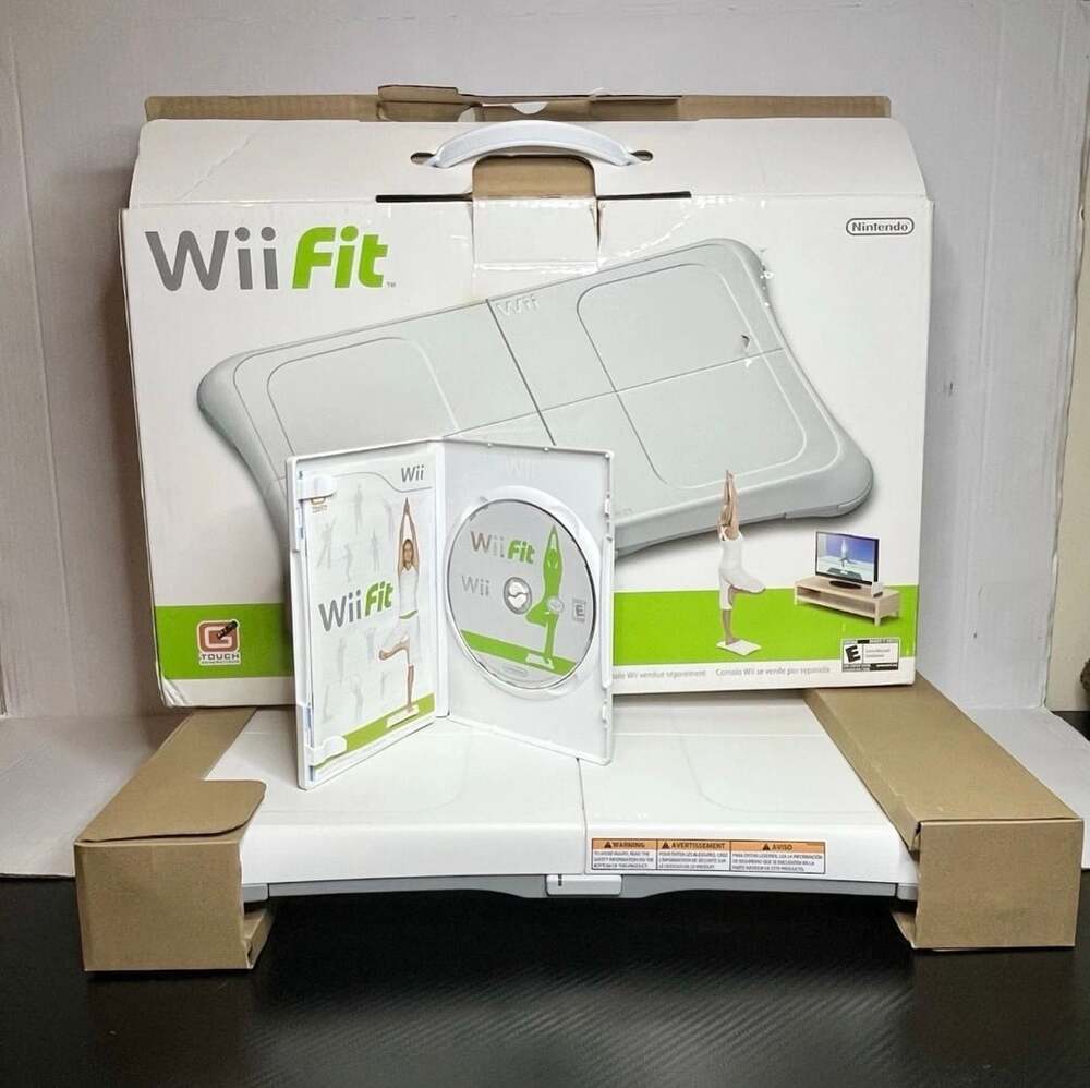Nintendo Wii Fit Balance Board With Game And Original Box